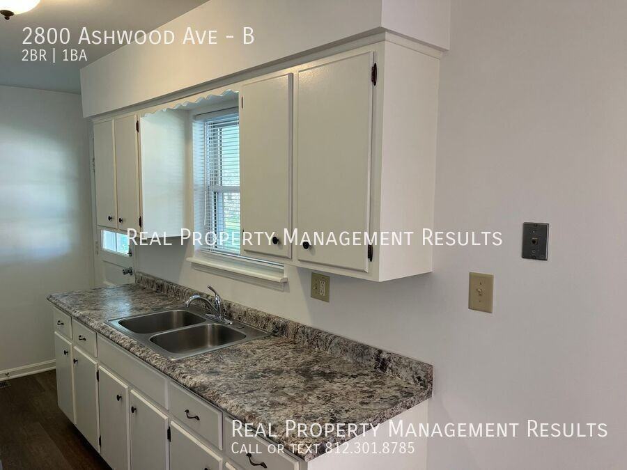 2800 Ashwood Ave #B - Photo 3 of 17