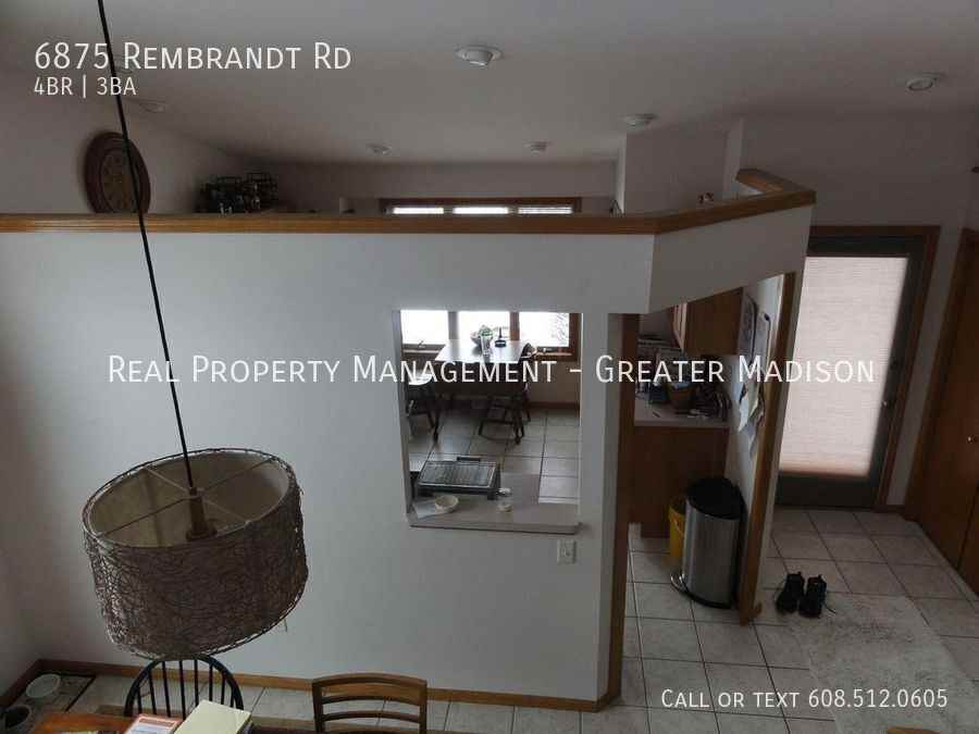 REMBRANDT & - Photo 2 of 13