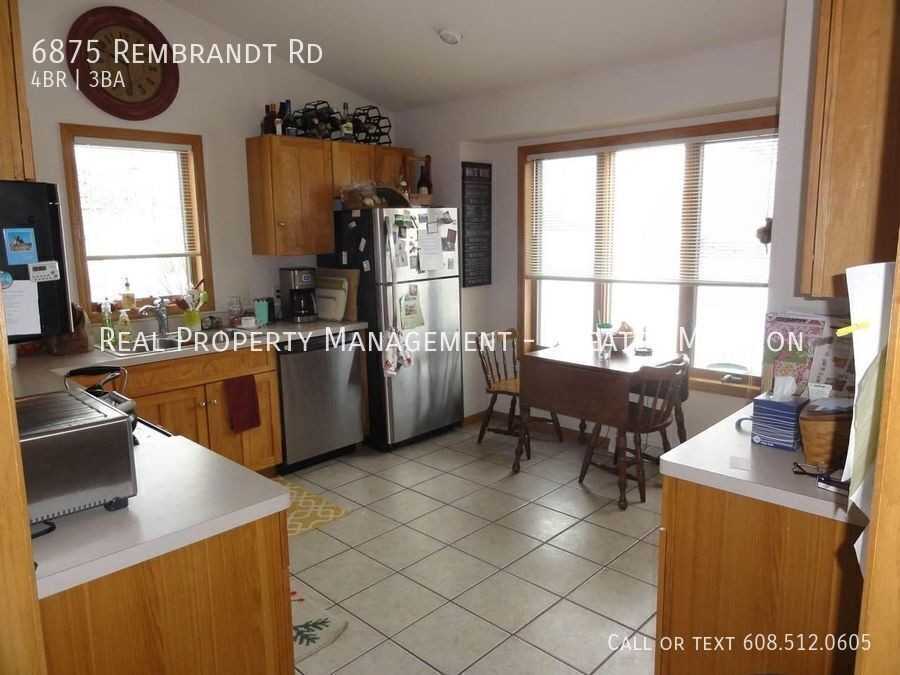 REMBRANDT & - Photo 3 of 13