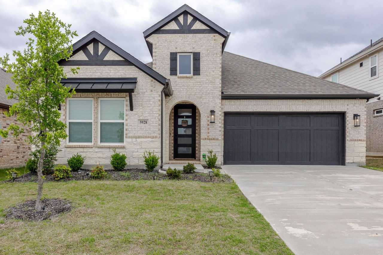 5928 Mustang Creek Ln - Photo 2 of 31