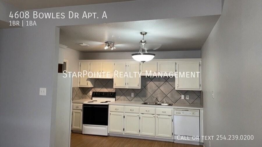 4608 Bowles Dr Apt A - Photo 3 of 8