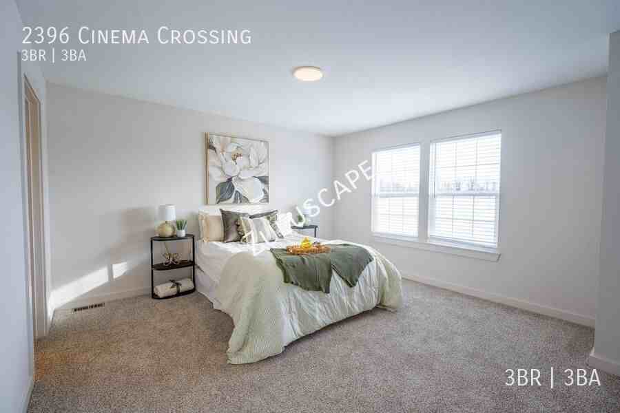 2396 Cinema Crossing - Photo 3 of 19