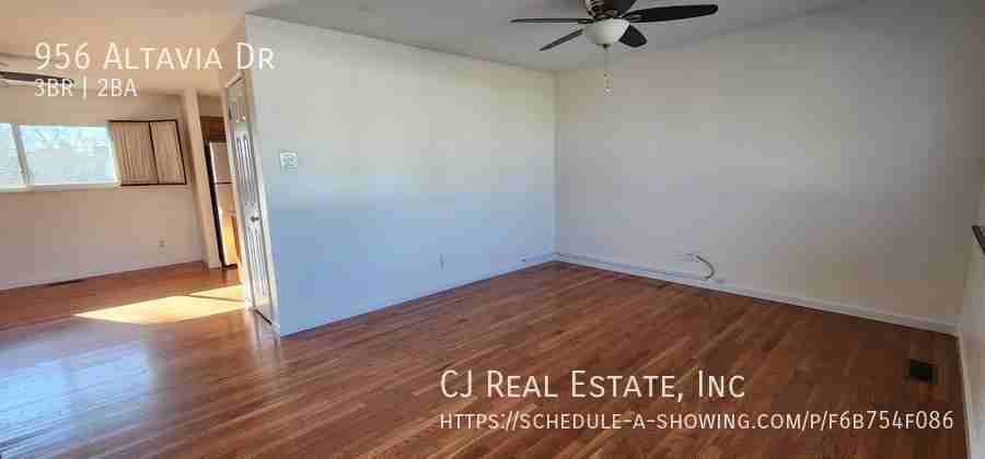 956 Altavia Dr - Photo 2 of 8