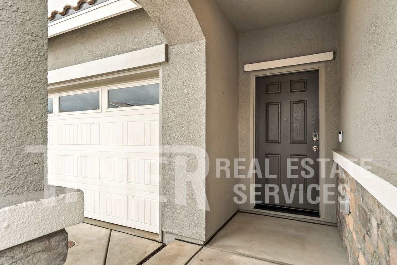 5032 Cloud Burst Way - Photo 6 of 28