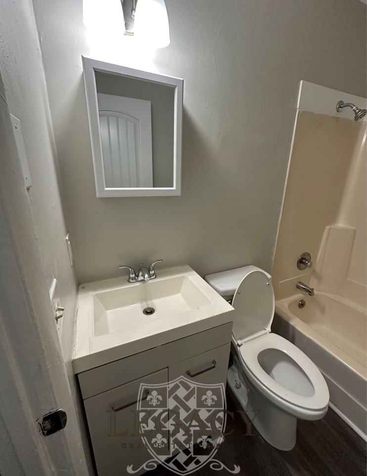 508 Cedarmont Dr #1 - Photo 6 of 7