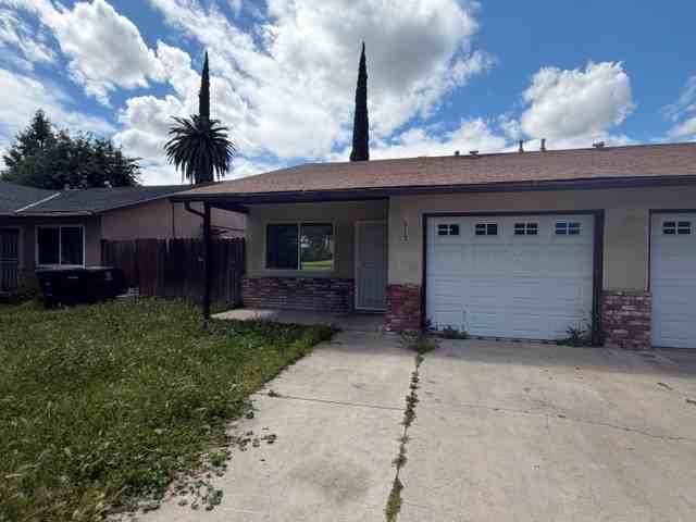 513 N Riverside Dr #1 - Photo 2 of 20
