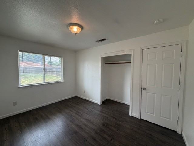 513 N Riverside Dr #1 - Photo 7 of 20