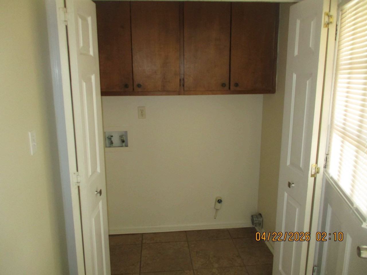 1610 Whisperwood St Apt A - Photo 2 of 9