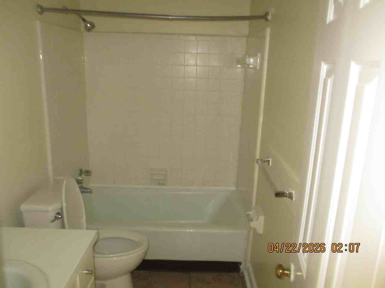 1610 Whisperwood St Apt A - Photo 5 of 9