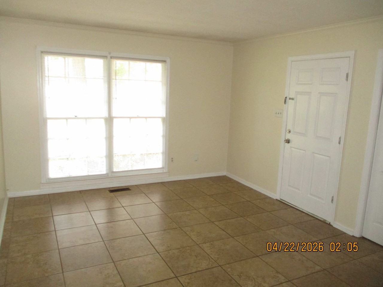 1610 Whisperwood St Apt A - Photo 7 of 9