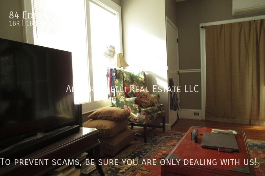 84 Edgemont Rd Apt 3 #3 - Photo 3 of 14