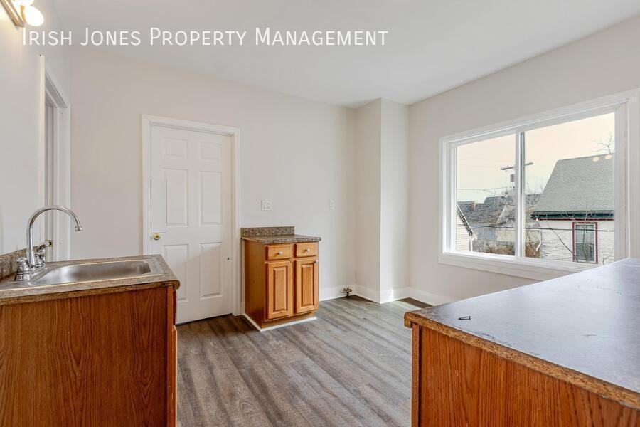 308 Breckenridge St #2 - Photo 3 of 15