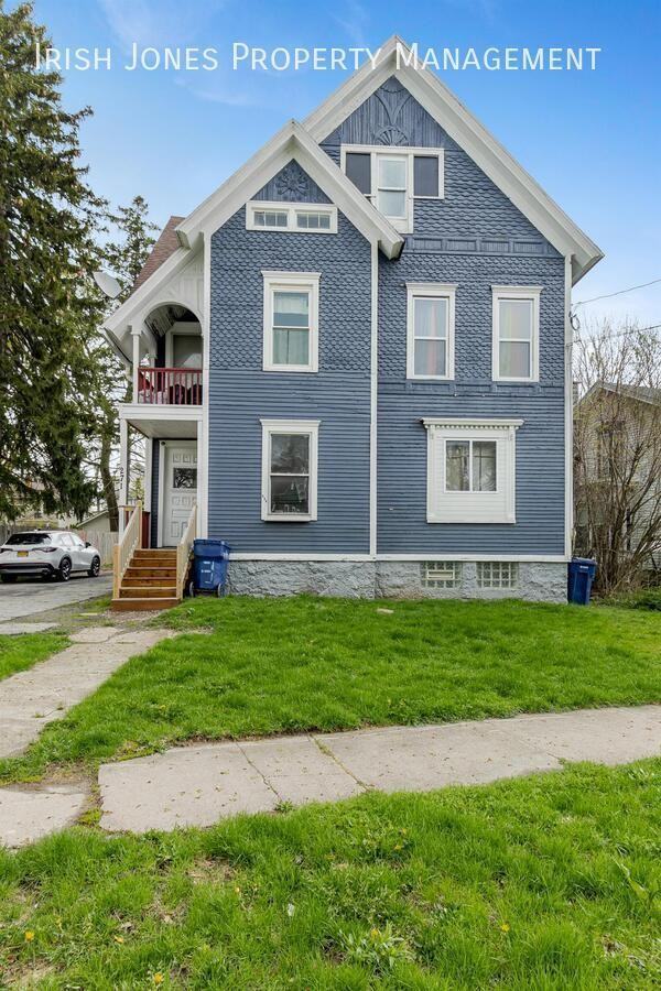 271 Locust St #2