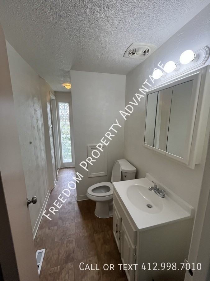 800 Flint Rd - Photo 3 of 25