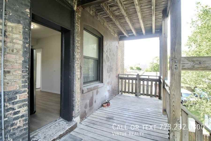 3720 S Indiana Ave #2 - Photo 6 of 39