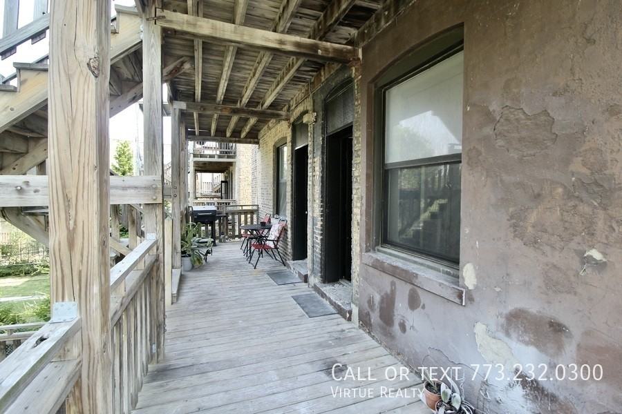 3720 S Indiana Ave #2 - Photo 7 of 39