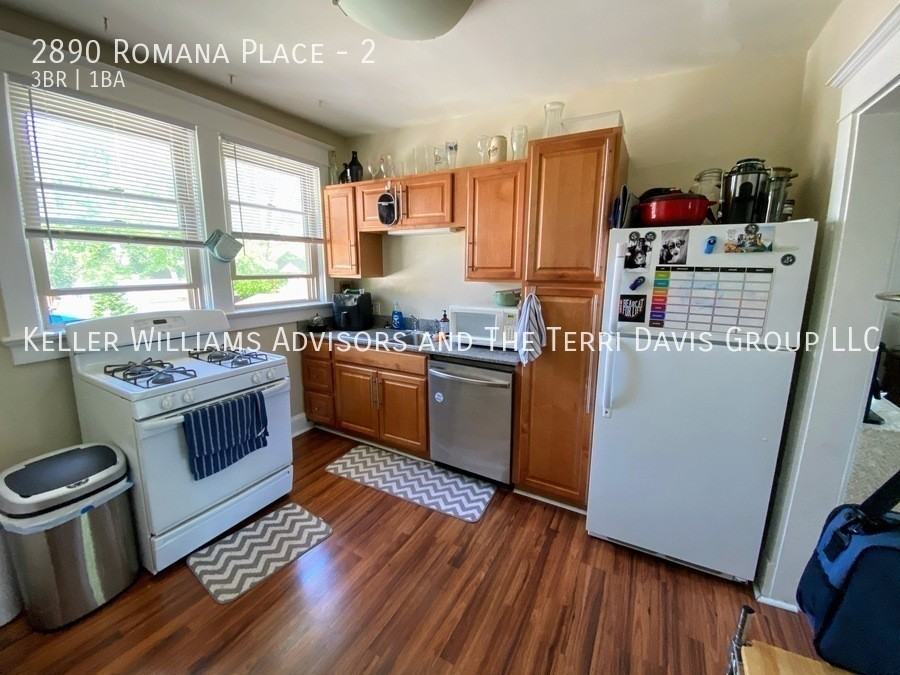 2890 Romana Pl #2 - Photo 6 of 17