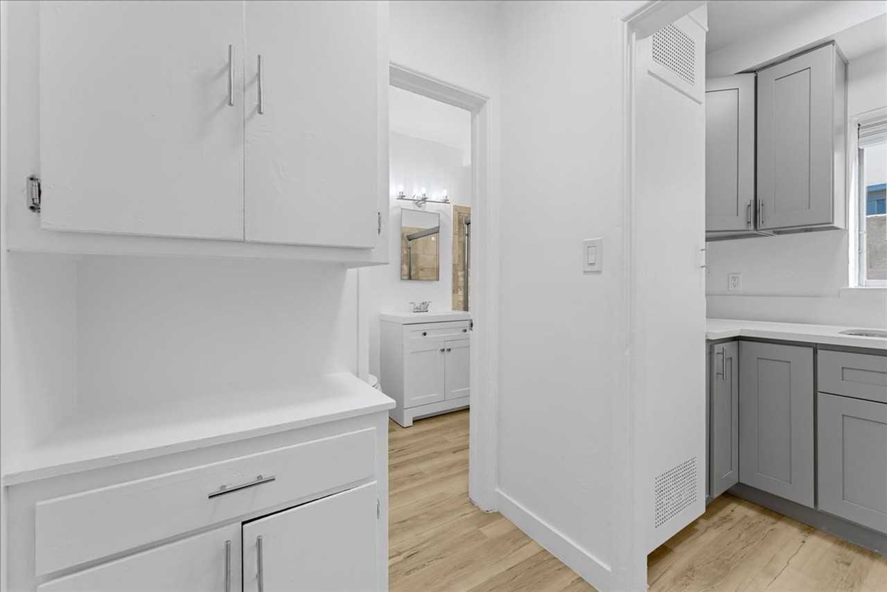 12250 Grevillea Ave #B - Photo 6 of 18