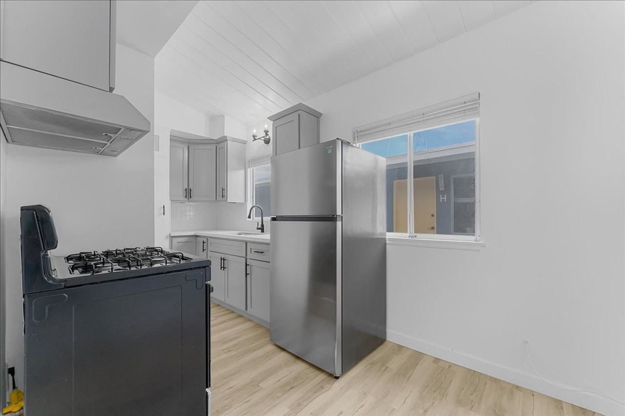 12244 Grevillea Ave #H - Photo 3 of 18