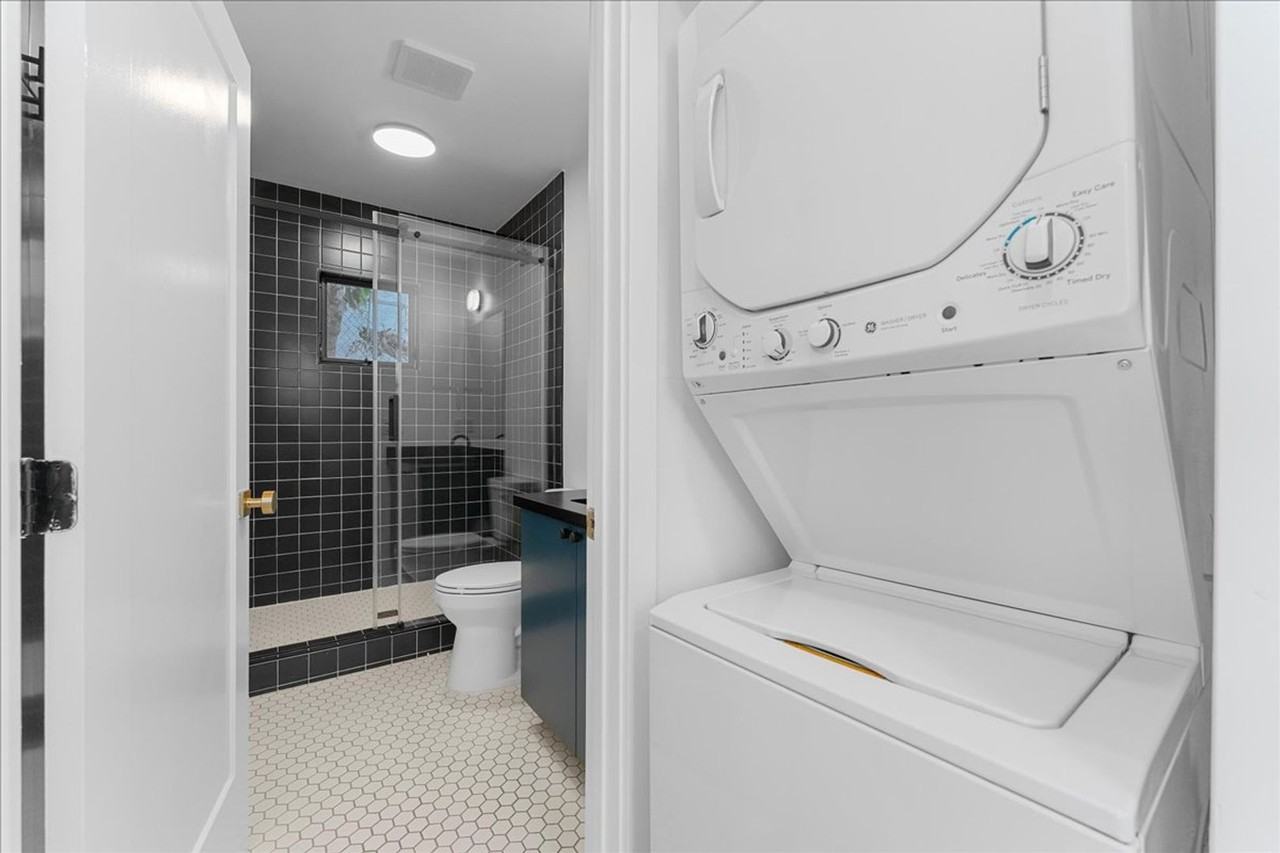 3379 Eagle Rock Blvd - Photo 6 of 9