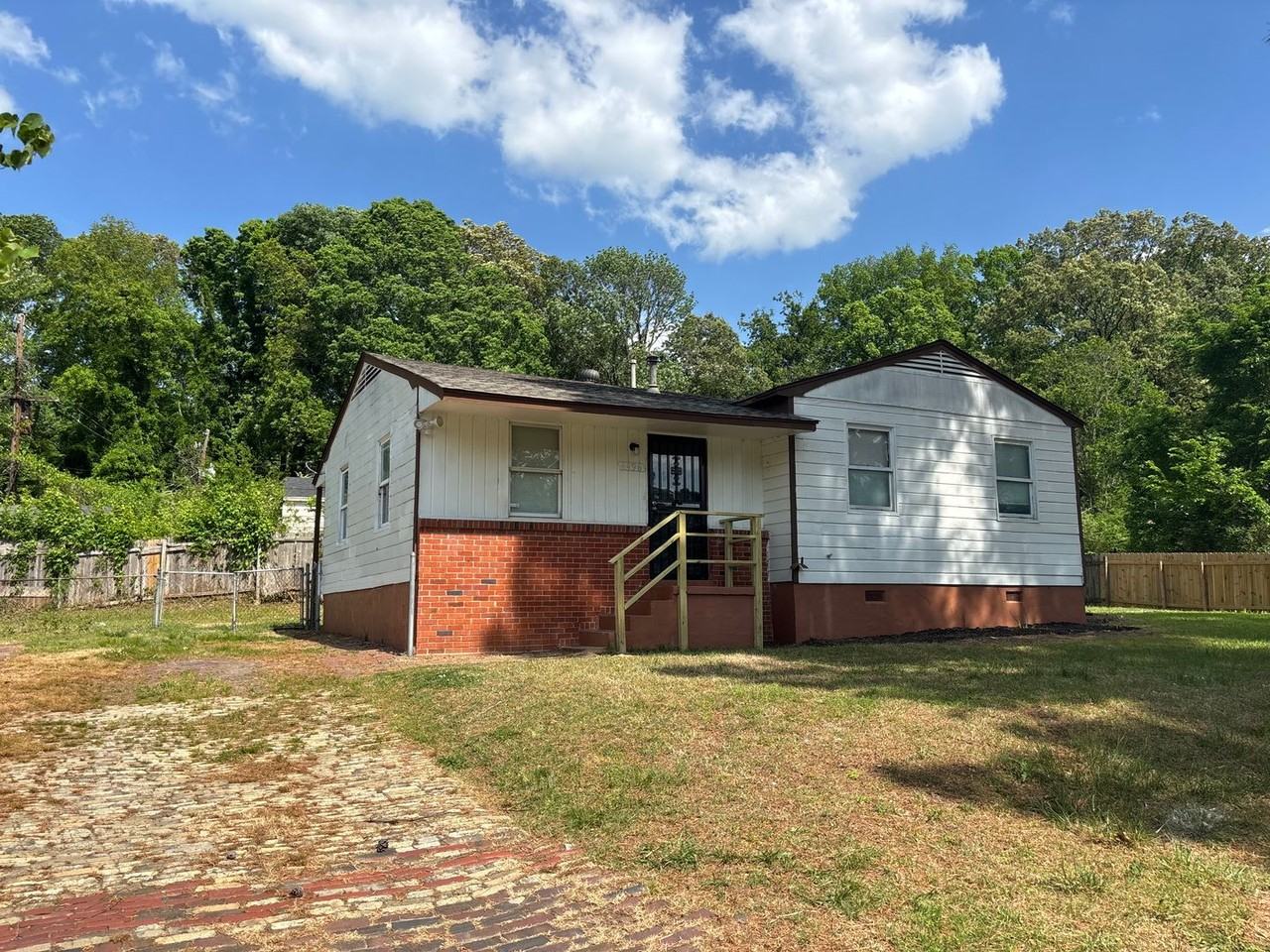 4496 Range Line Rd - Photo 2 of 20