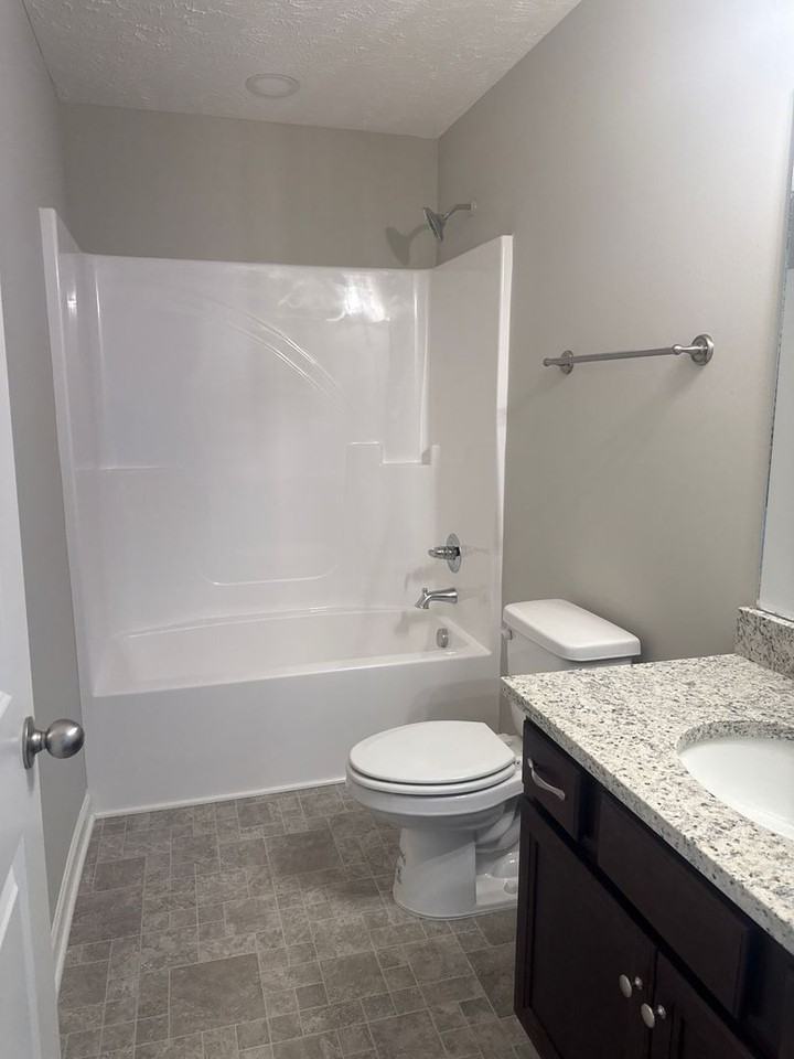 102 Hidden Cir - Photo 6 of 11