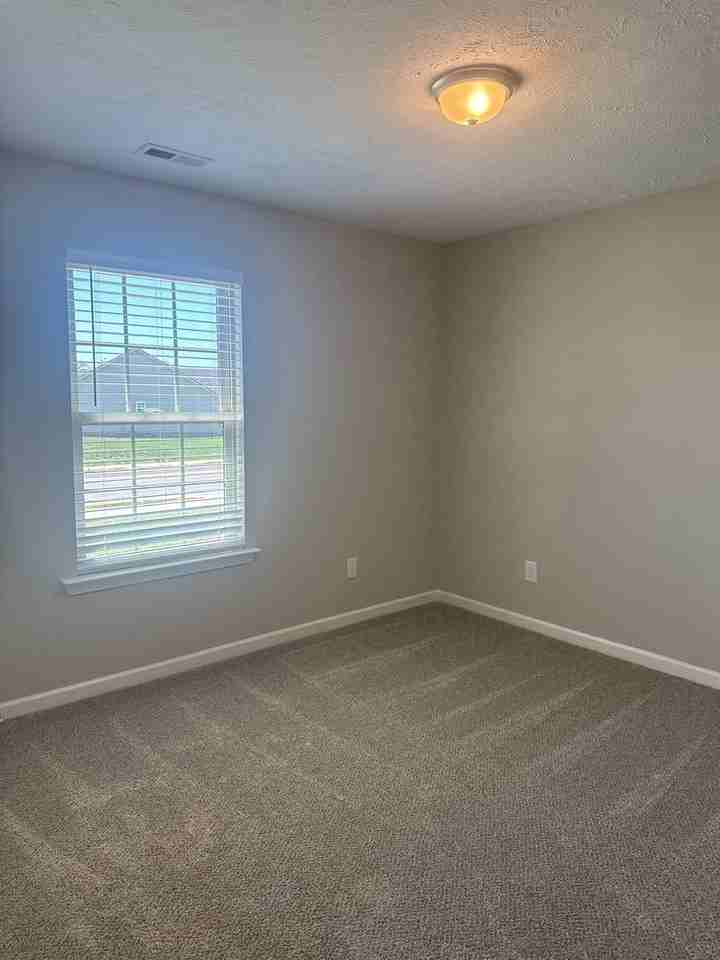 102 Hidden Cir - Photo 7 of 11