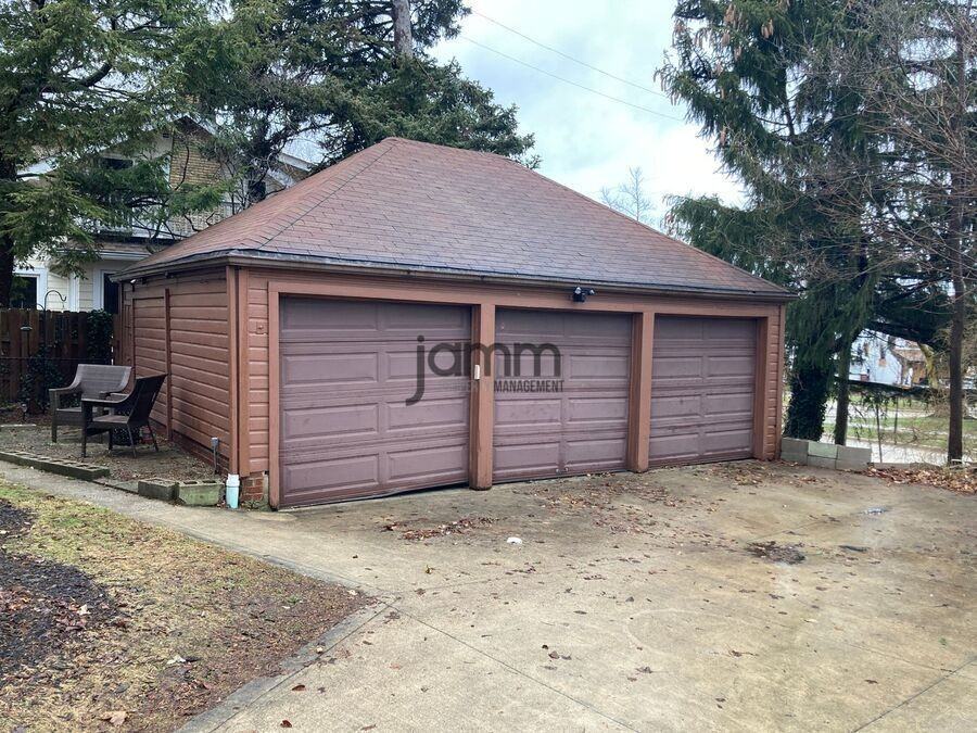 17724 Hilliard Rd Uppr - Photo 6 of 20