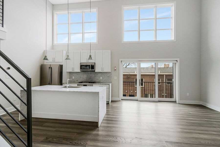 205 V St Nw #201 - Photo 3 of 27