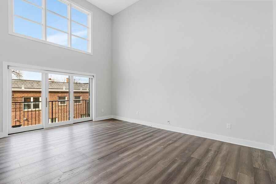 205 V St Nw #201 - Photo 4 of 27