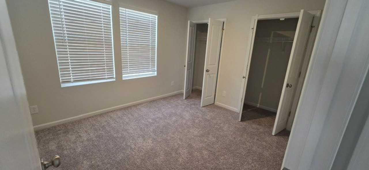 5037 Fallmeade Rd - Photo 6 of 20