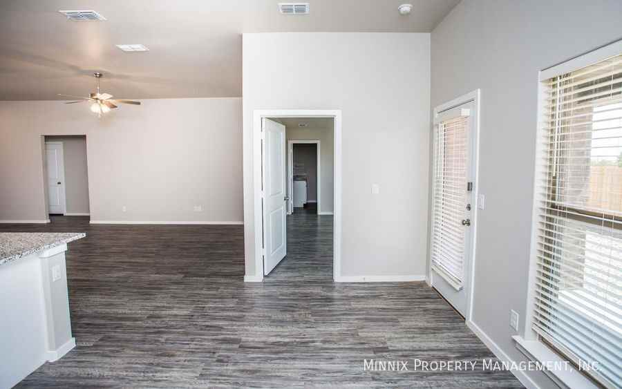 921 Tulane St - Photo 5 of 40