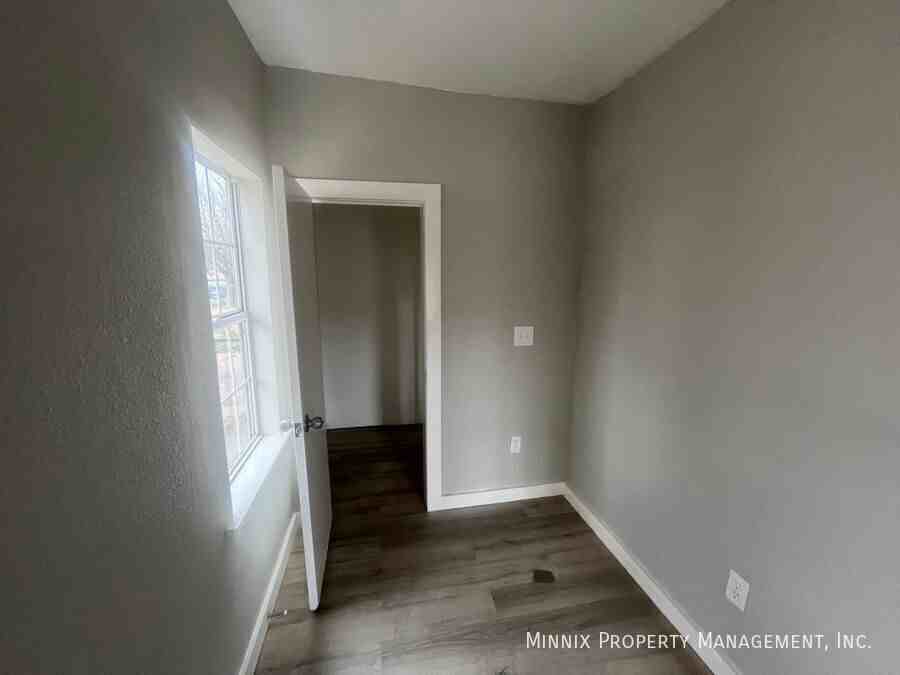 950 S 10th St - Photo 2 of 14