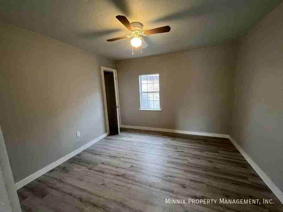 950 S 10th St - Photo 4 of 14