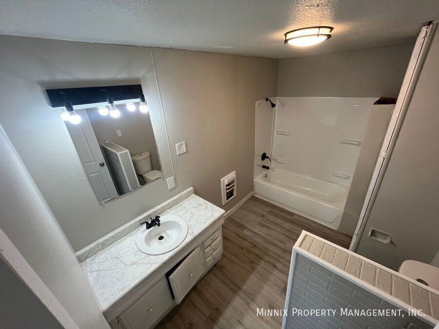 950 S 10th St - Photo 5 of 14