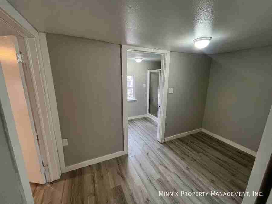 950 S 10th St - Photo 7 of 14