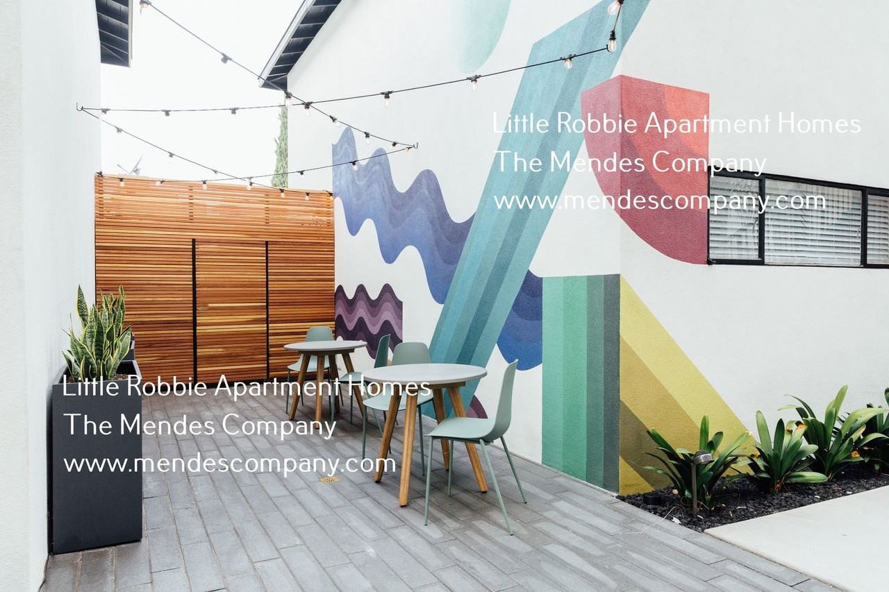 1762 1/2 Robinson Ave - Photo 2 of 14