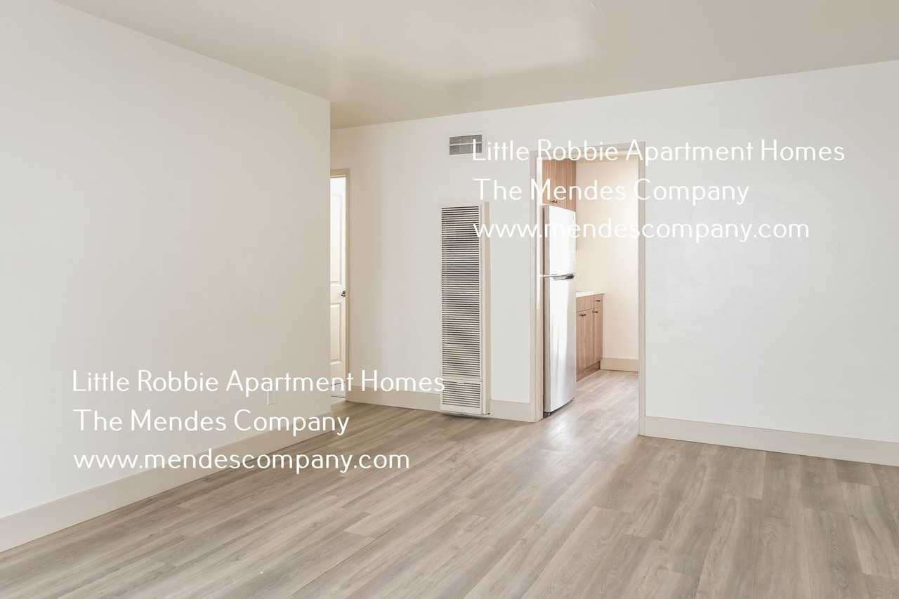 1762 1/2 Robinson Ave - Photo 6 of 14