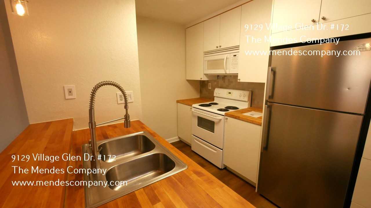 VILLAGE GLEN & #172 - Photo 6 of 13