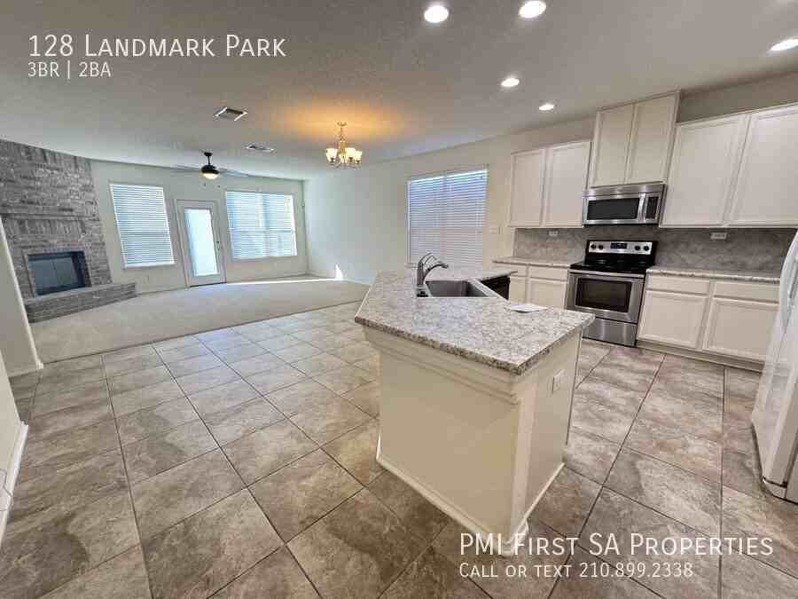 128 Landmark Park - Photo 3 of 19