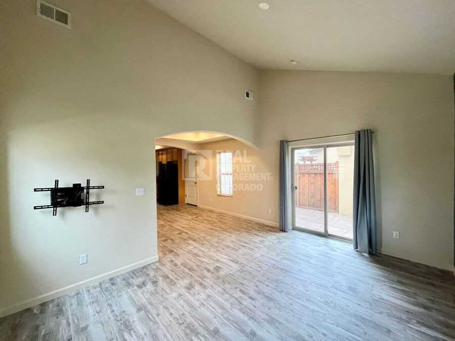 9524 Martin Luther King Blvd - Photo 6 of 12