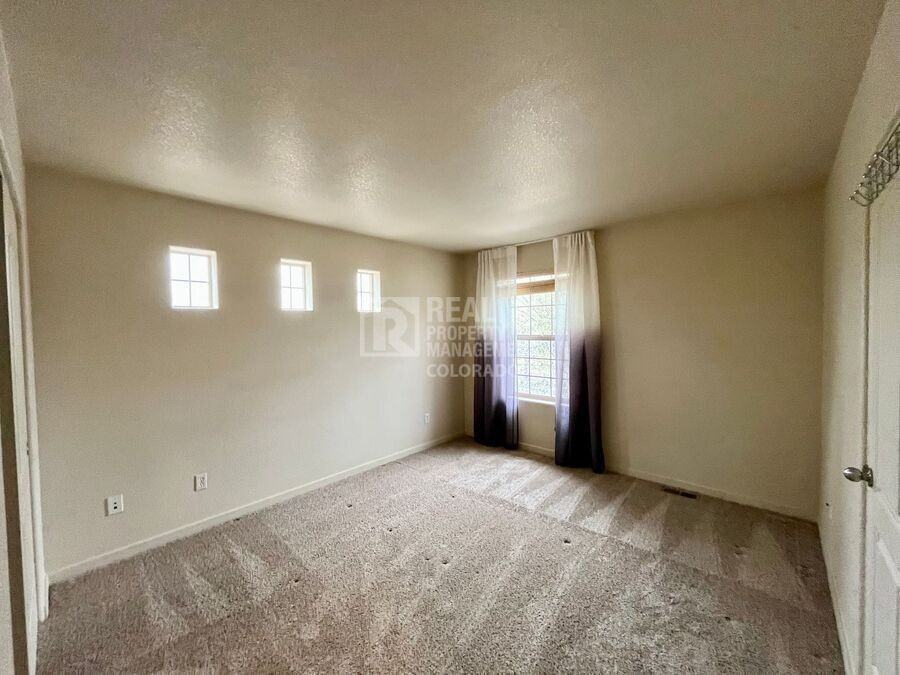 9524 Martin Luther King Blvd - Photo 7 of 12