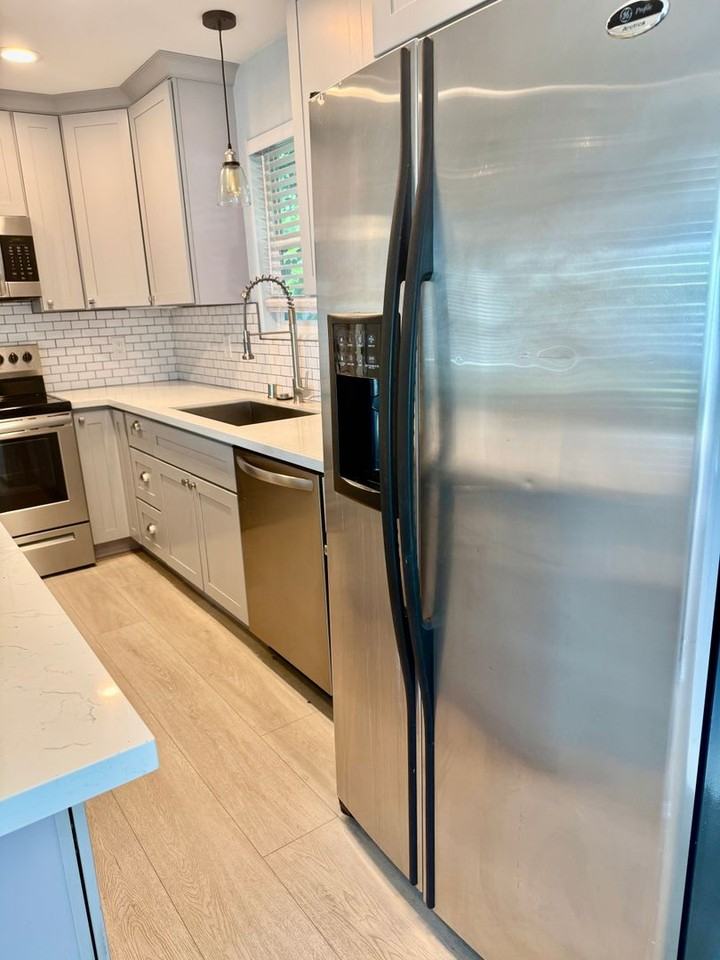 2704 21st Ave - Photo 2 of 14