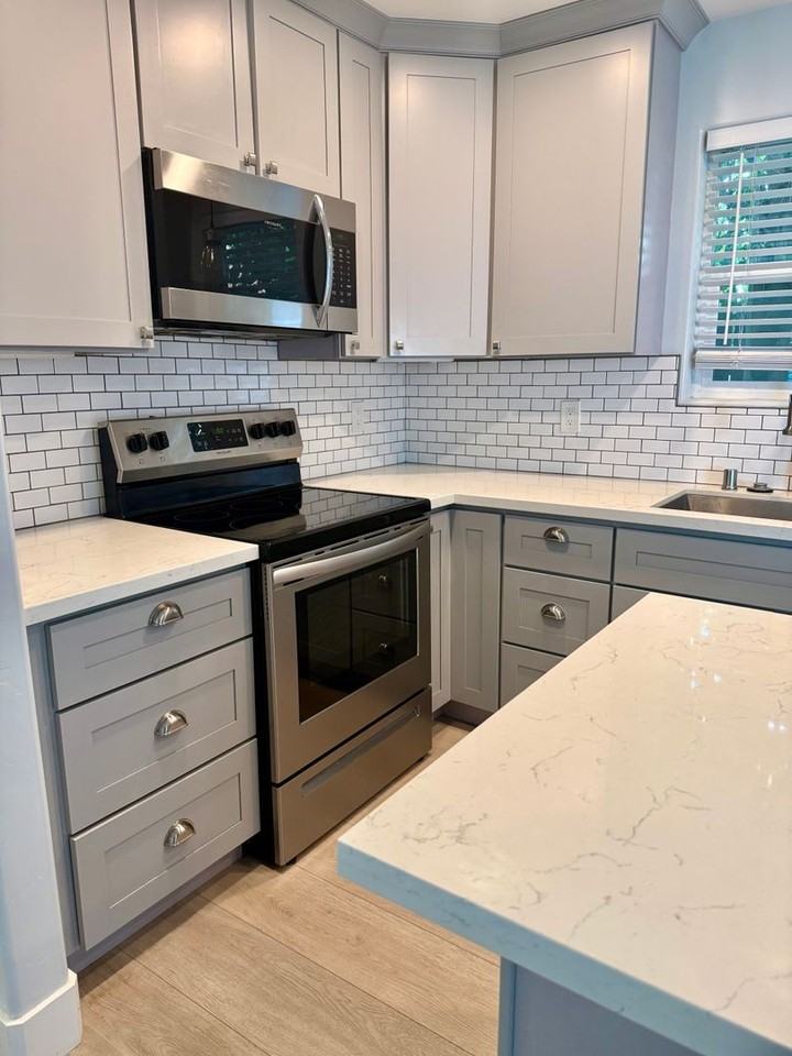 2704 21st Ave - Photo 3 of 14