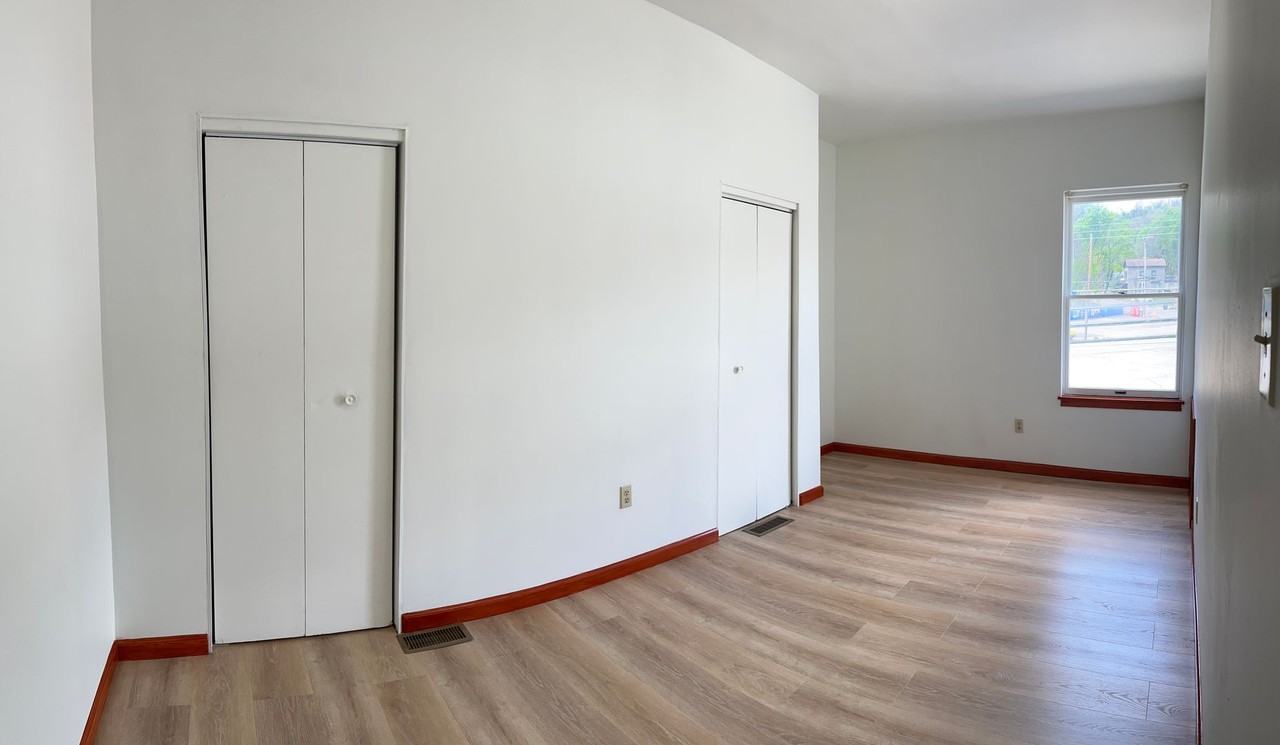 1326 Evergreen Ave - Photo 6 of 7