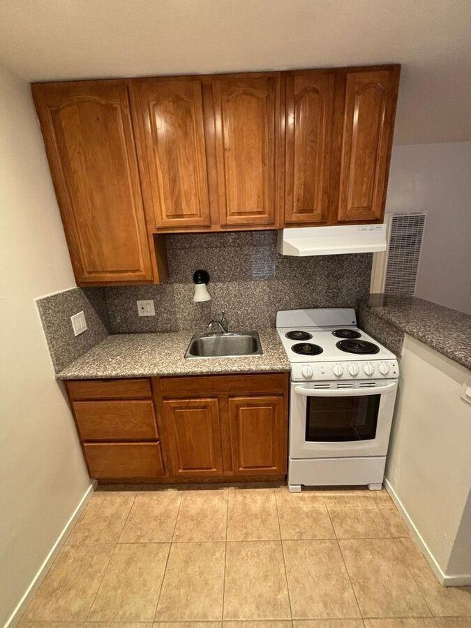 414 Staten Ave #2F - Photo 2 of 11