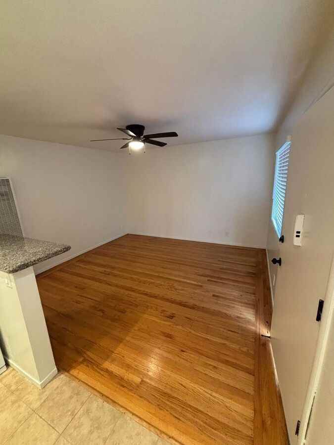 414 Staten Ave #2F - Photo 3 of 11