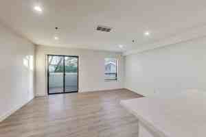 featured image of 95 41st St #301