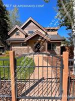 featured image of 3202 W Gavin St