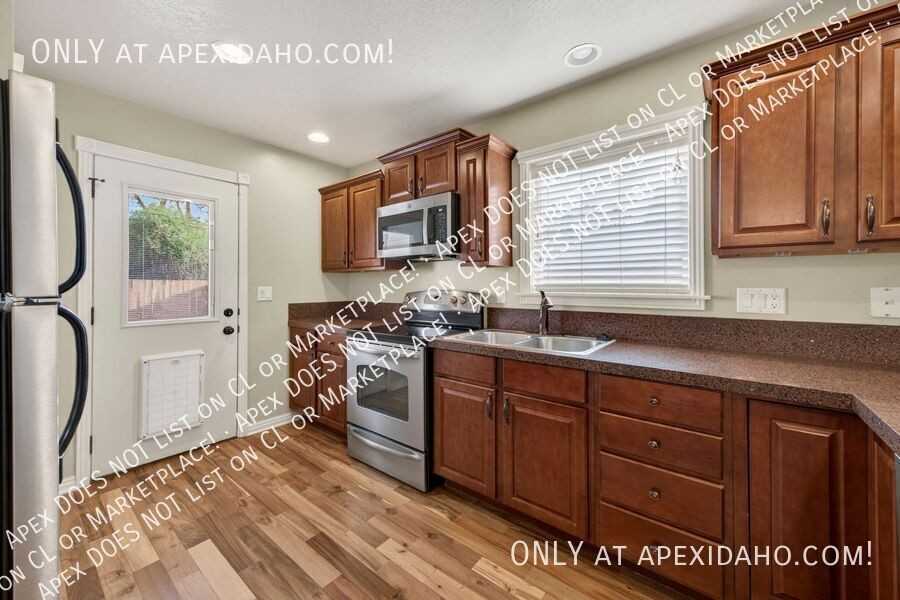 3202 W Gavin St - Photo 7 of 34